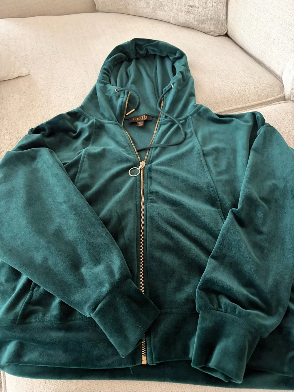 Truth velour hunter